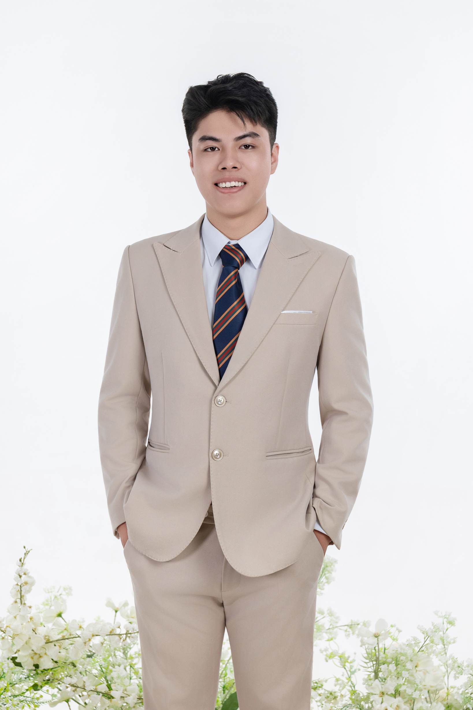 Chân dung chú rể Thanh Tùng